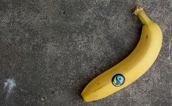 Banana with Fairtrade sticker